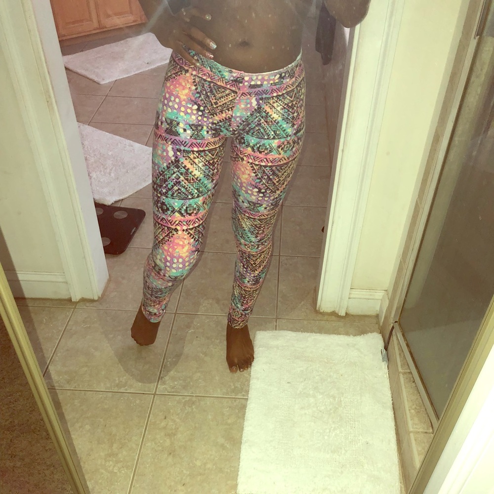 colorful tribal leggings 🍭!